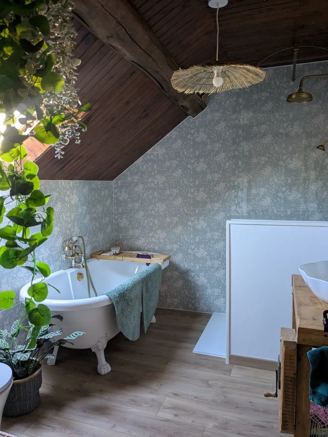 Salle de bains après rénovation par JOFAGIST